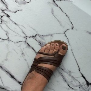 YUU Sandals
